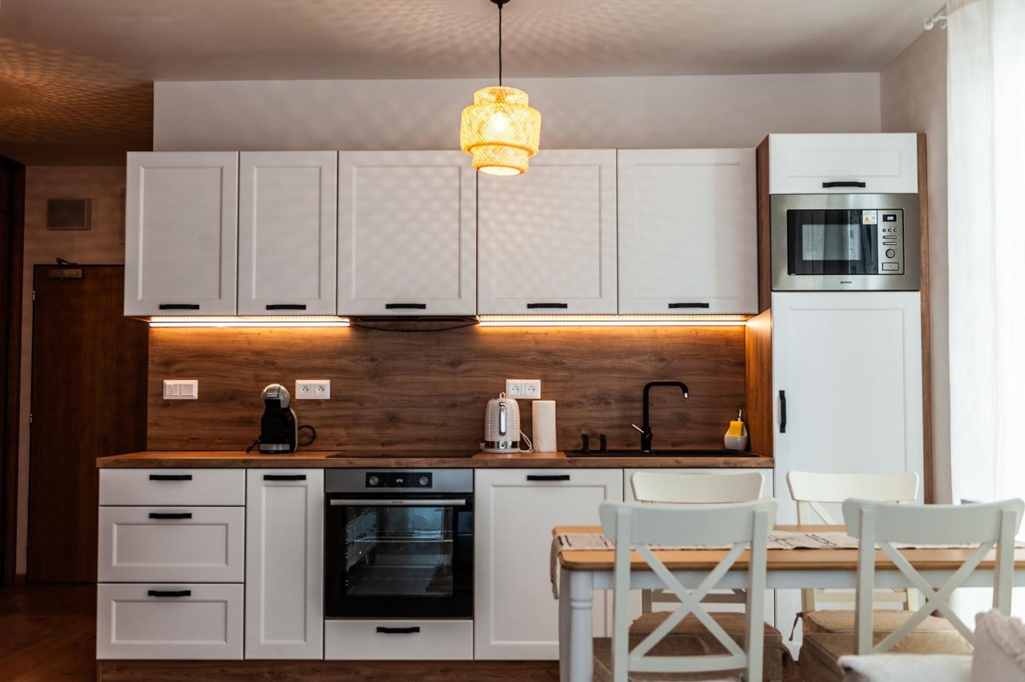Apartmany Besen Bešeňová Buitenkant foto