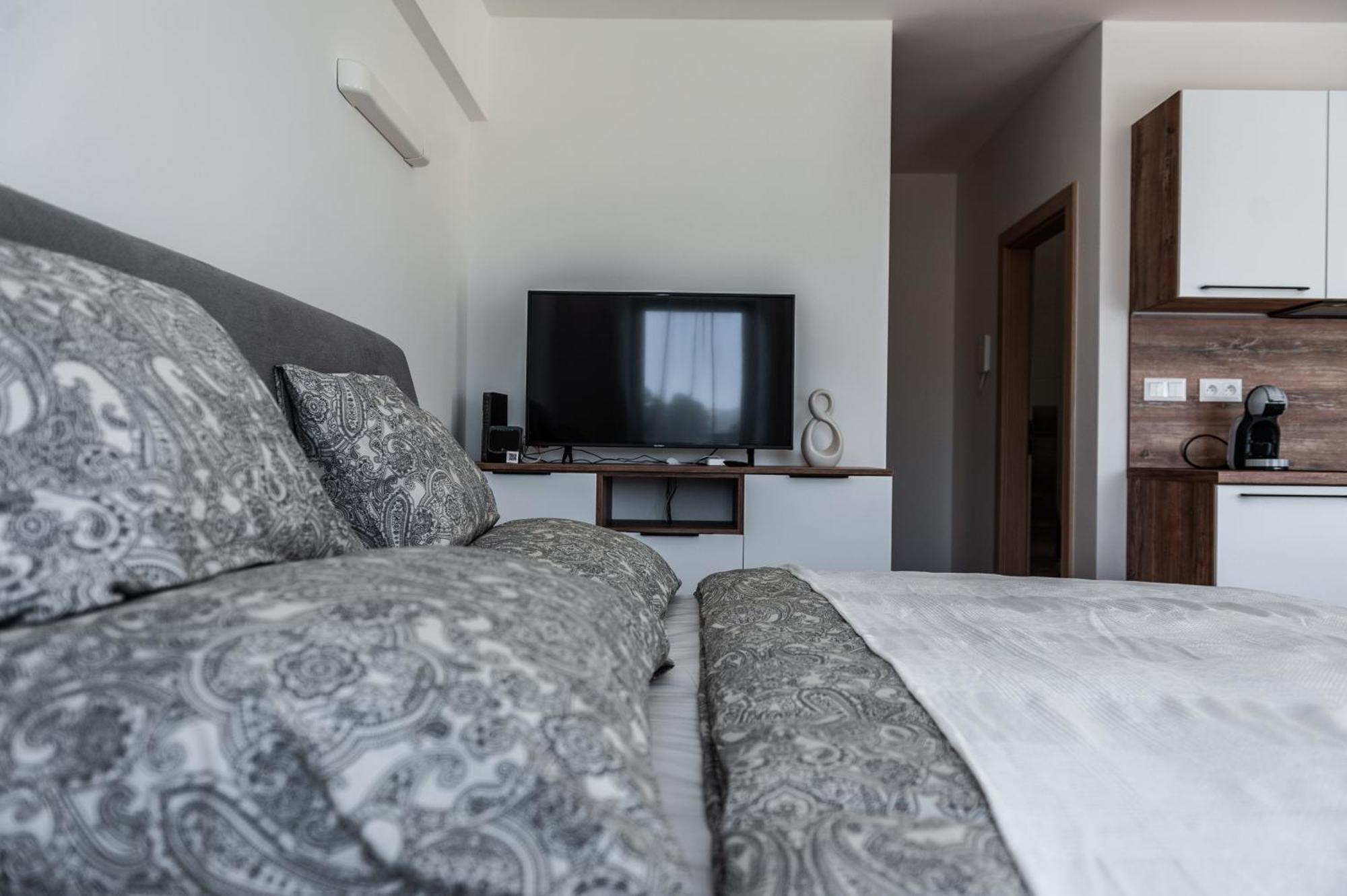 Apartmany Besen Bešeňová Buitenkant foto