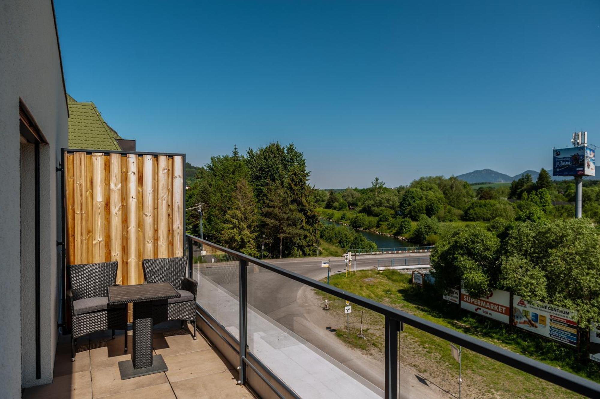 Apartmany Besen Bešeňová Buitenkant foto